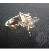 Anillo con aplicacion libélula