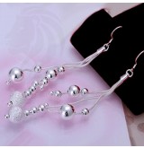 Aros largos Pelotitas