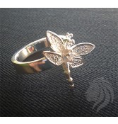 Anillo con aplicacion libélula