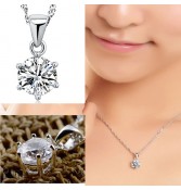 Collar con cristal punto de luz